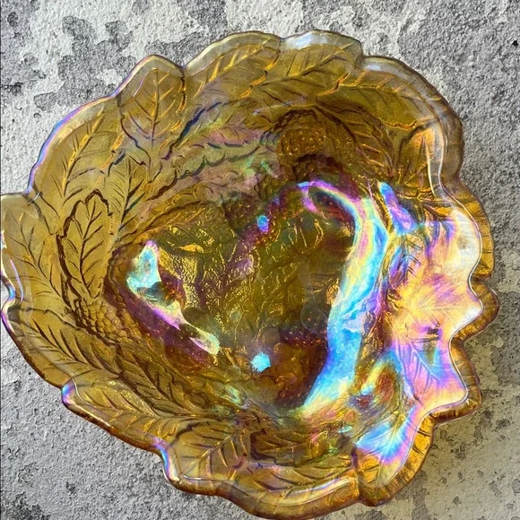 Iridescent Glass Leaf Bowl - Picture 4 of 12
